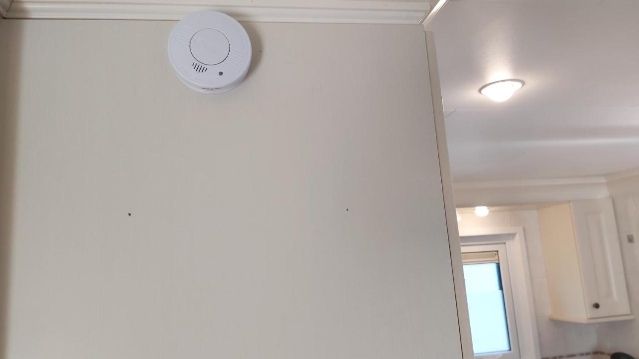 Ruim Familie Chalet Tot 4 Personen Op De Veluwe Bungalowpark De Kern Putten Dış mekan fotoğraf
