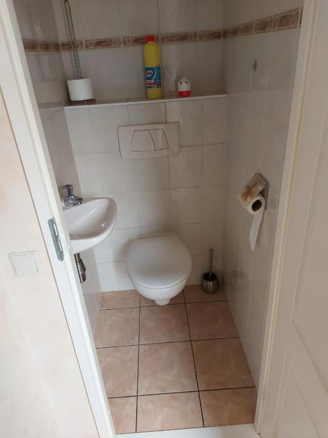 Ruim Familie Chalet Tot 4 Personen Op De Veluwe Bungalowpark De Kern Putten Dış mekan fotoğraf