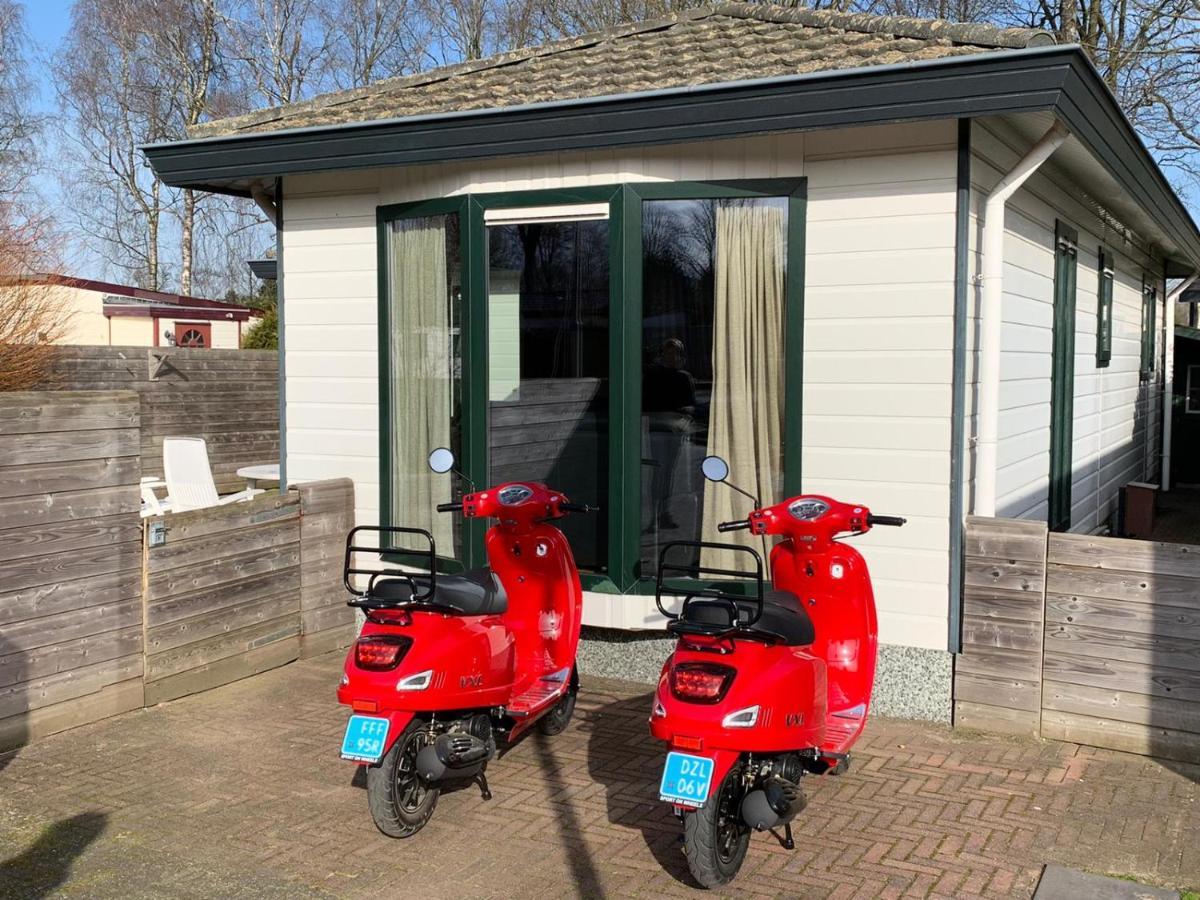 Ruim Familie Chalet Tot 4 Personen Op De Veluwe Bungalowpark De Kern Putten Dış mekan fotoğraf