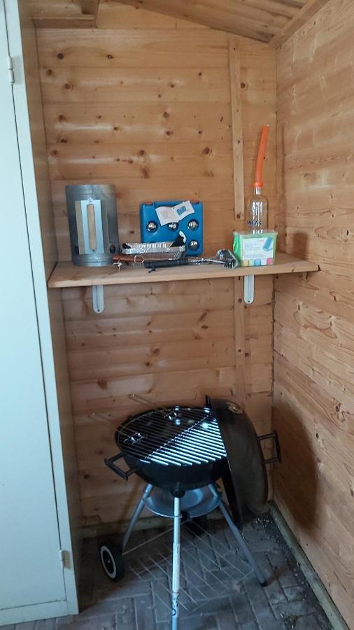 Ruim Familie Chalet Tot 4 Personen Op De Veluwe Bungalowpark De Kern Putten Dış mekan fotoğraf