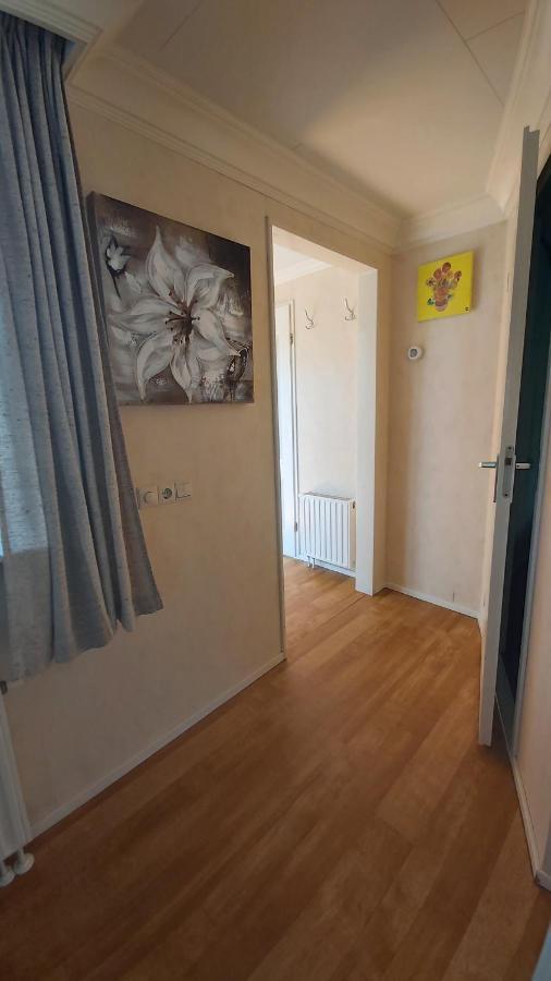 Ruim Familie Chalet Tot 4 Personen Op De Veluwe Bungalowpark De Kern Putten Dış mekan fotoğraf