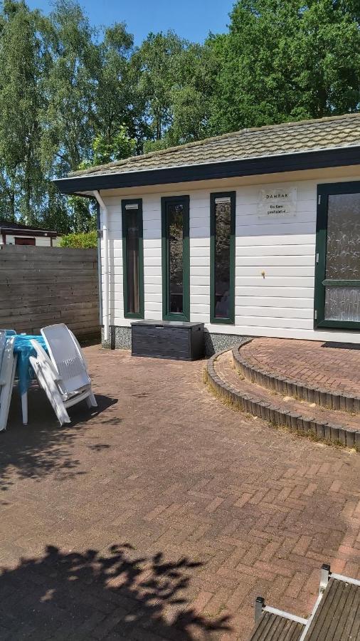 Ruim Familie Chalet Tot 4 Personen Op De Veluwe Bungalowpark De Kern Putten Dış mekan fotoğraf