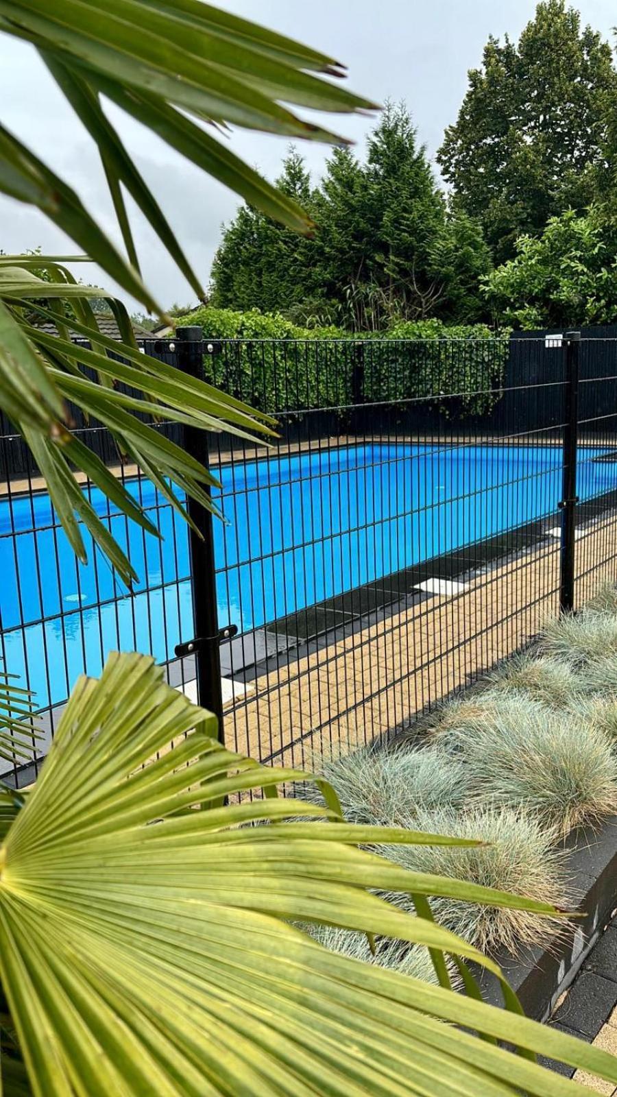 Ruim Familie Chalet Tot 4 Personen Op De Veluwe Bungalowpark De Kern Putten Dış mekan fotoğraf